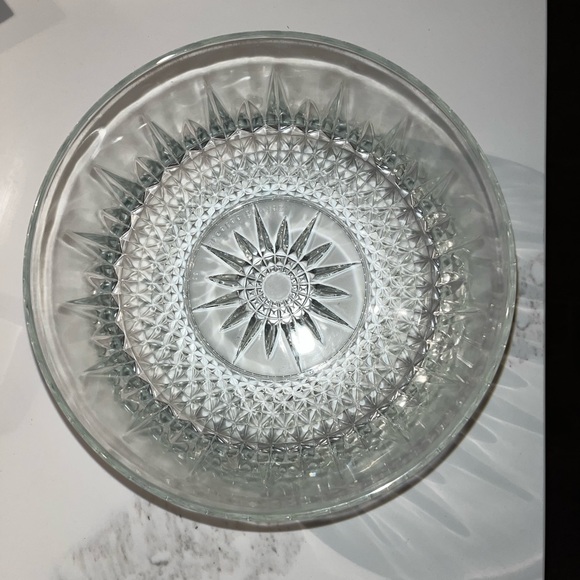 Two arcoroc France 8” glass bowls - Picture 3 of 9